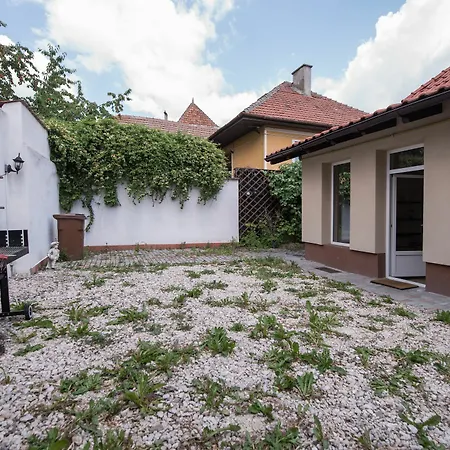 Villa Rares *
